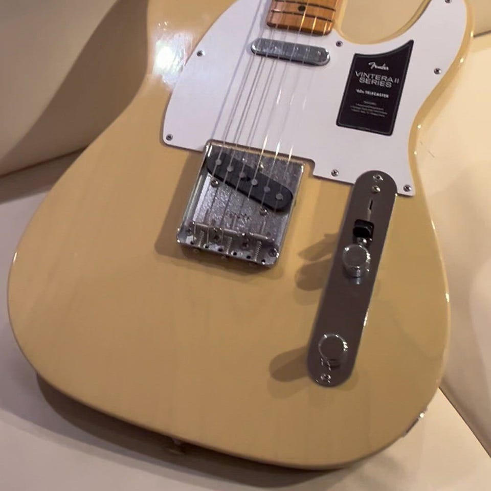 Limited Edition Vintera II Road Worn '60s Telecaster /Blonde/Maple