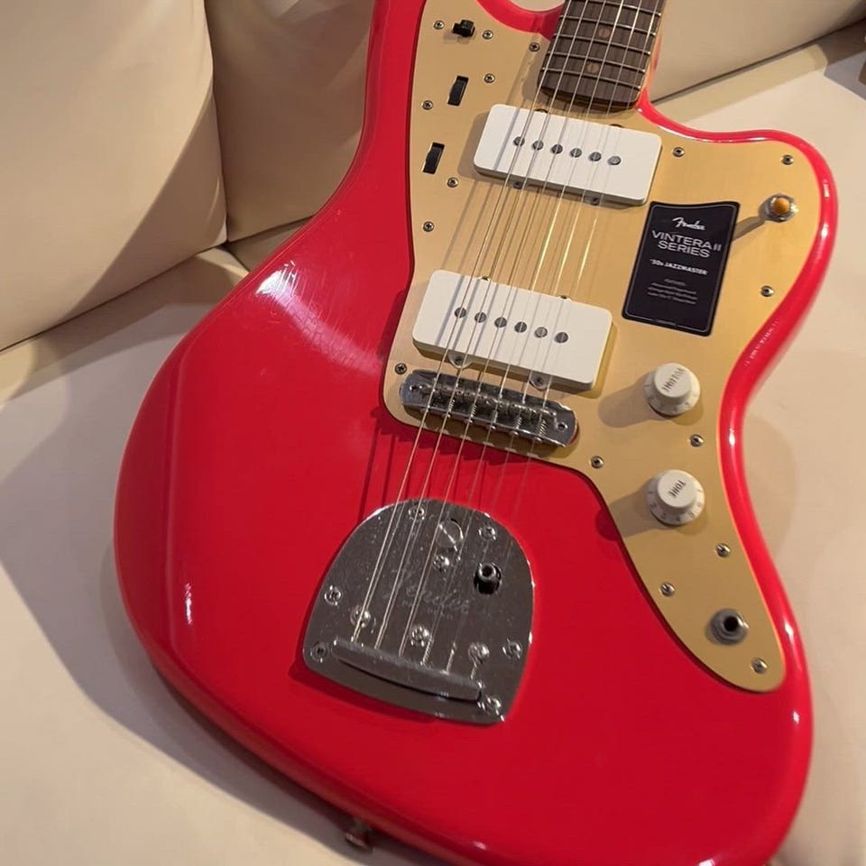 Limited Edition Vintera II Road Worn '50s Jazzmaster /Fiesta Red