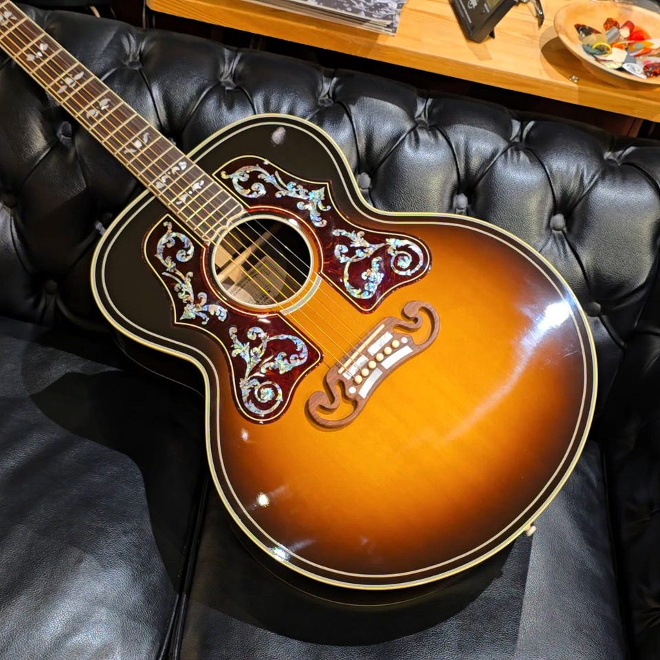 THE SJ-200 Autographed Bob Dylan Collector's Edition 2015