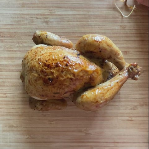 スペイン産 ひなどり（プーサン 丸鶏・中抜）M（400-450g）: お