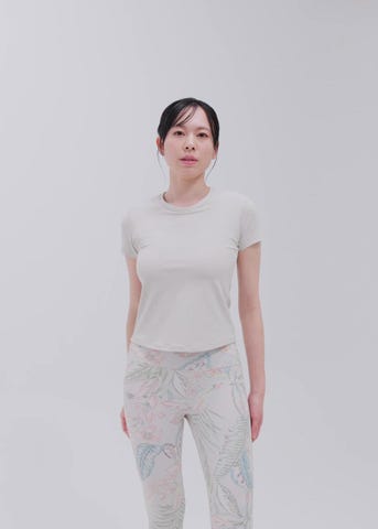 SUKALA】カップ付きTee＆レギンスセットアップ: ヨガウェアLAVA公式