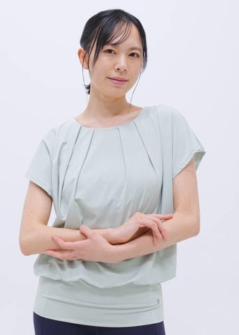 【SUKALA】フロントタックフレンチスリーブトップス　カップ付き　半袖　ウエア SUKALA】フロントタックフレンチスリーブトップス(S・M・L・LLサイズ