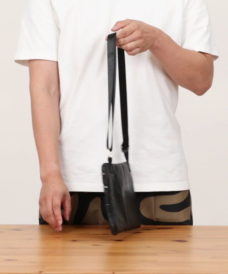 Firsthand/Leather Zip Crossbody Bag / レザージップサコッシュ