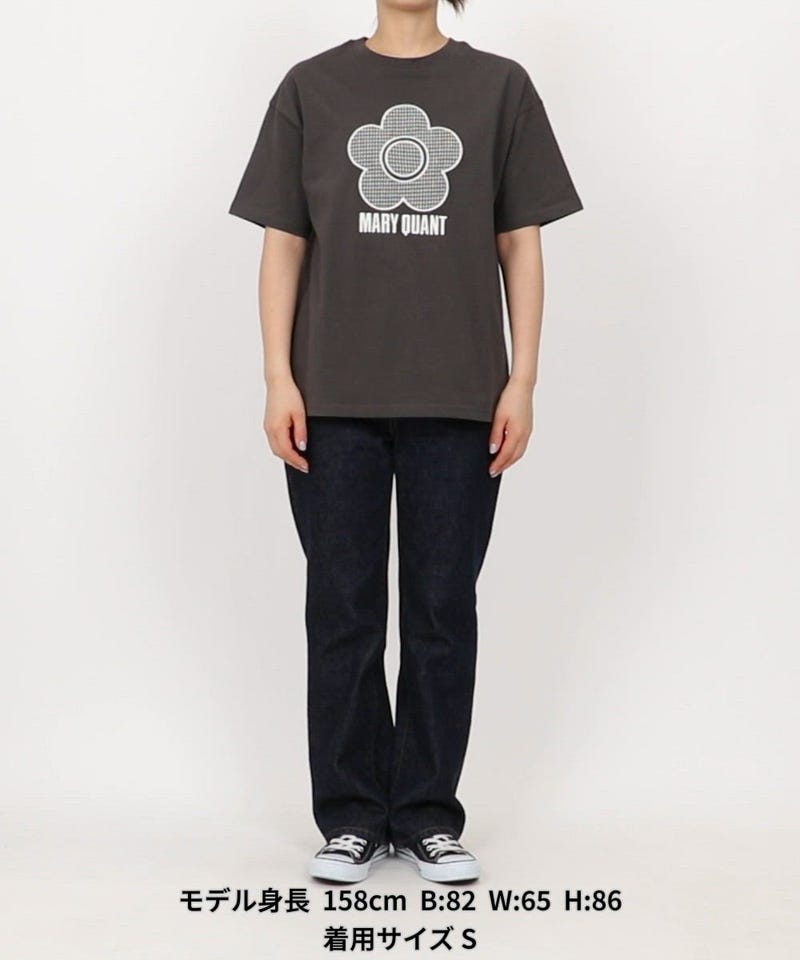 MARY QUANT ストーン装飾 Tシャツ エンボスプリント Tシャツ（ブラック） | MARY QUANT ONLINE SHOP
