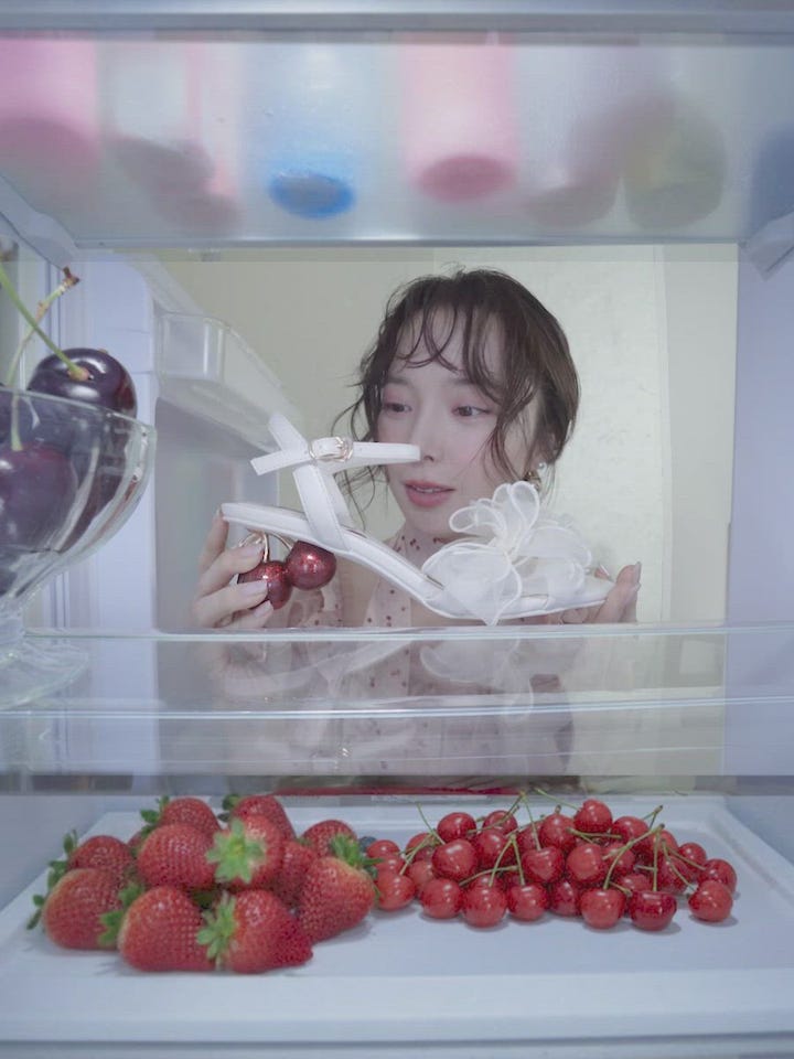 ランダ　Cherry＆Strawberryチェリプリントフリルクロップドブラウス Cherry＆Strawberry】チェリープリントフリルクロップドブラウスRANDA