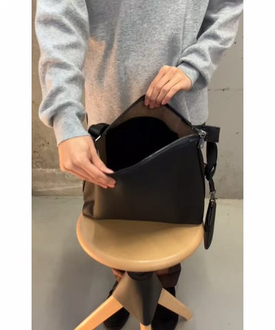 スプリット レザー ジップ ショルダーバッグ (カードケース付き) 26SS