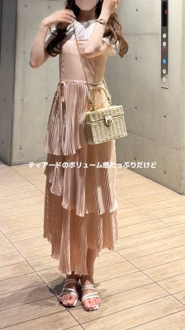 リボンベルト付きプリーツティアードサテンキャミワンピース[tu659