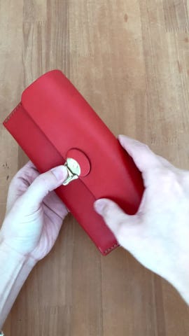 アコーディオンウォレットはジャバラマチで多収納な本革長財布 / 革鞄